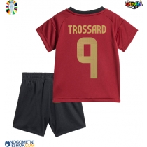 Otroški Nogometni dresi Belgija Leandro Trossard #9 Domači EP 2024 Kratek Rokav (+ Kratke hlače)